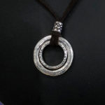 Pendentif argent / à la main