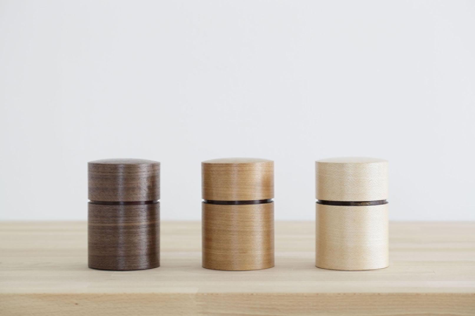 Holztee Caddy / junge Blätter / große Blätter