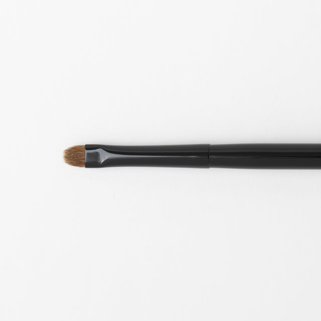 Brosse de liner d'ombre de la série Kei