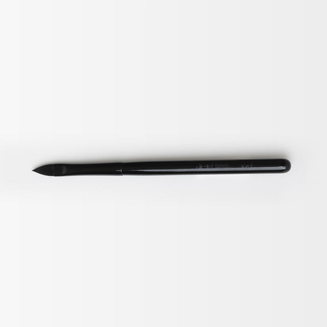 Brosse de maquillage sur brillance à lèvres